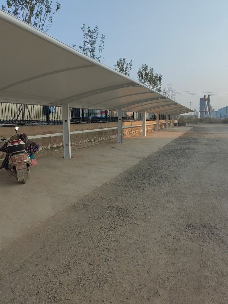 新鄉(xiāng)天利膜結構車棚順利完工